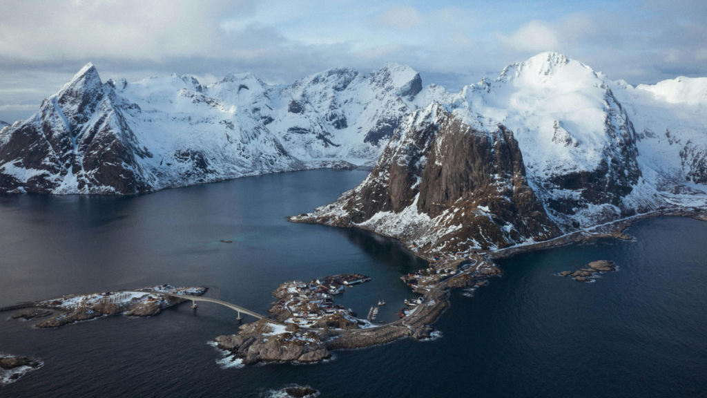 Een Fjord in Noorwegen wat ook wel bekent staat als een van de beste Fjorden om in te vissen in Noorwegen.